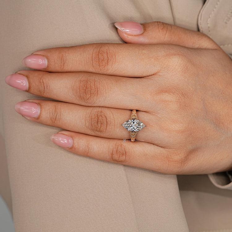 Diamondrensu Art Deco Engagement Ring with IGI certified lab grown diamond.