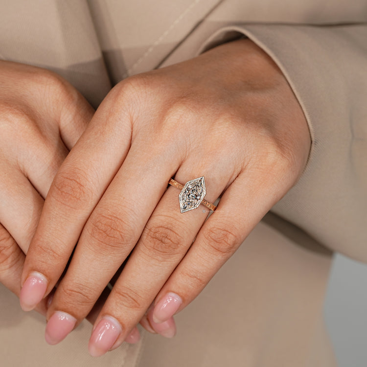 Lab grown diamond in an Art Deco engagement ring.