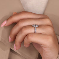 Shared prong diamond band with brilliant sparkle.
