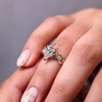 Round engagement ring that stands out with simplicity.
