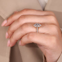 IGI certified engagement ring with Lab Grown Diamond and filigree detailing.
