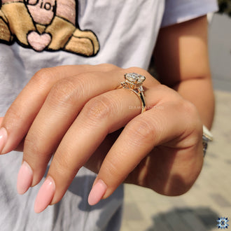 4 prong setting for secure and bold diamond look.
