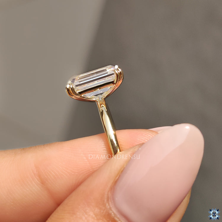 Diamondrensu ring with sophisticated elegance
