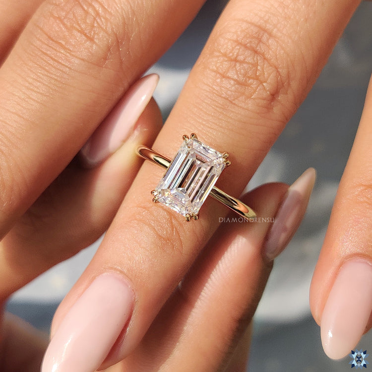 Diamondrensu engagement ring crafted for love
