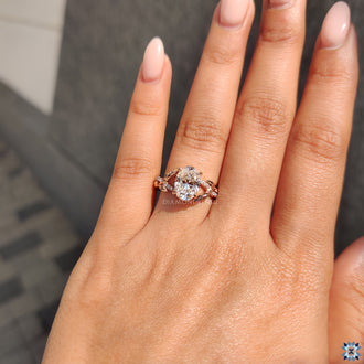 Diamondrensu ring with a prong basket setting.
