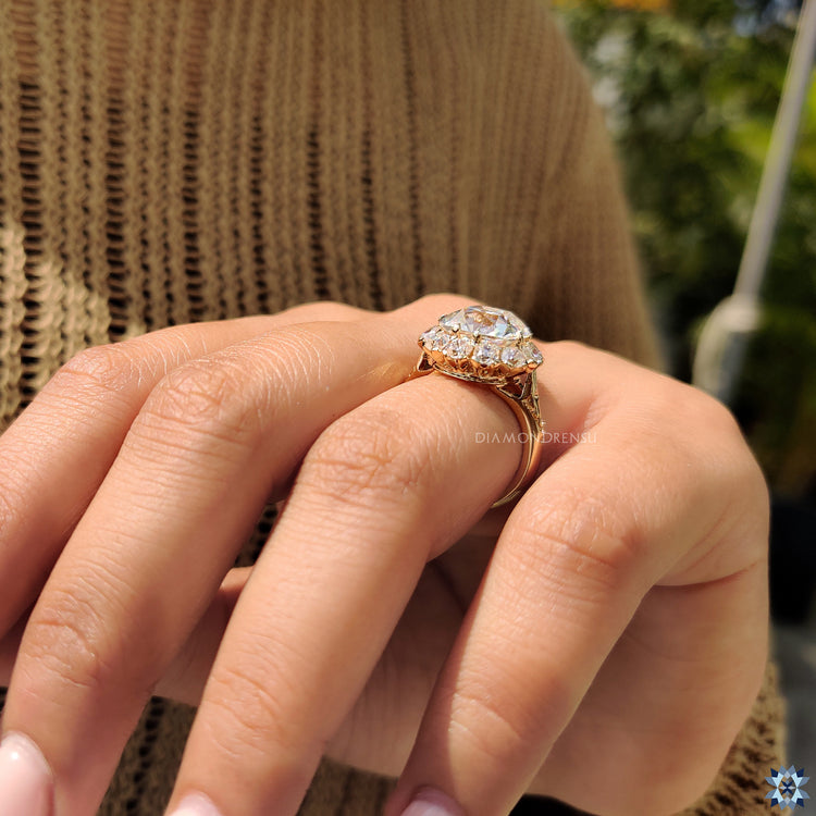 Buy engagement ring for your special moment.
