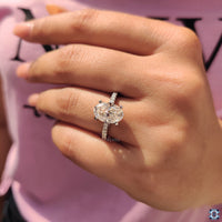 Brilliant round cut moissanite in a classic setting.
