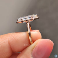 Buy moissanite ring from Diamondrensu.
