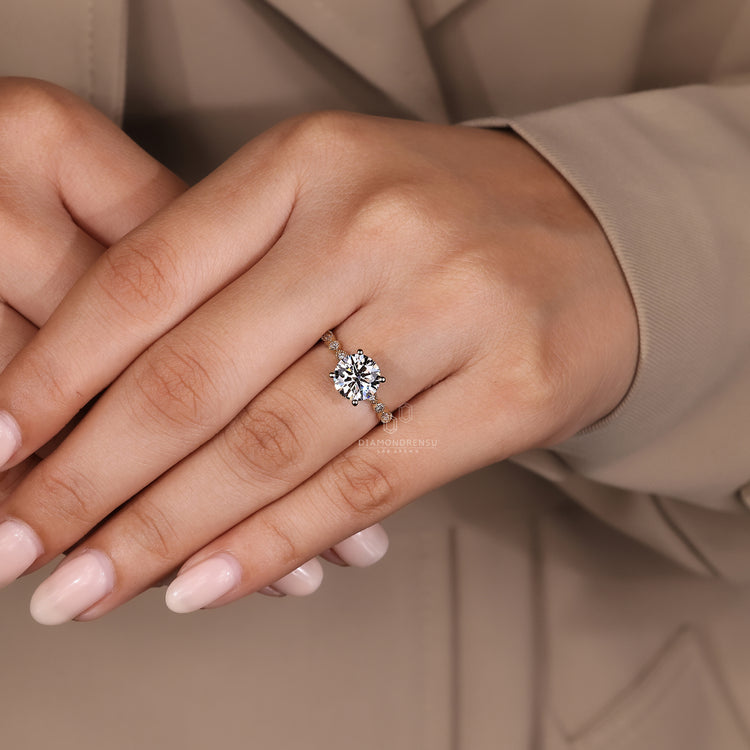 IGI certified diamond in a yellow gold ring.
