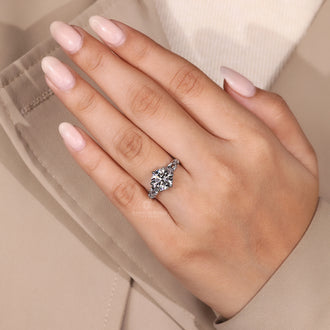 Diamondrensu engagement ring with five stone design.
