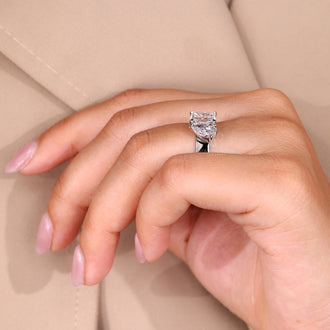 Buy engagement ring with Toi et Moi two stone diamond setting.

