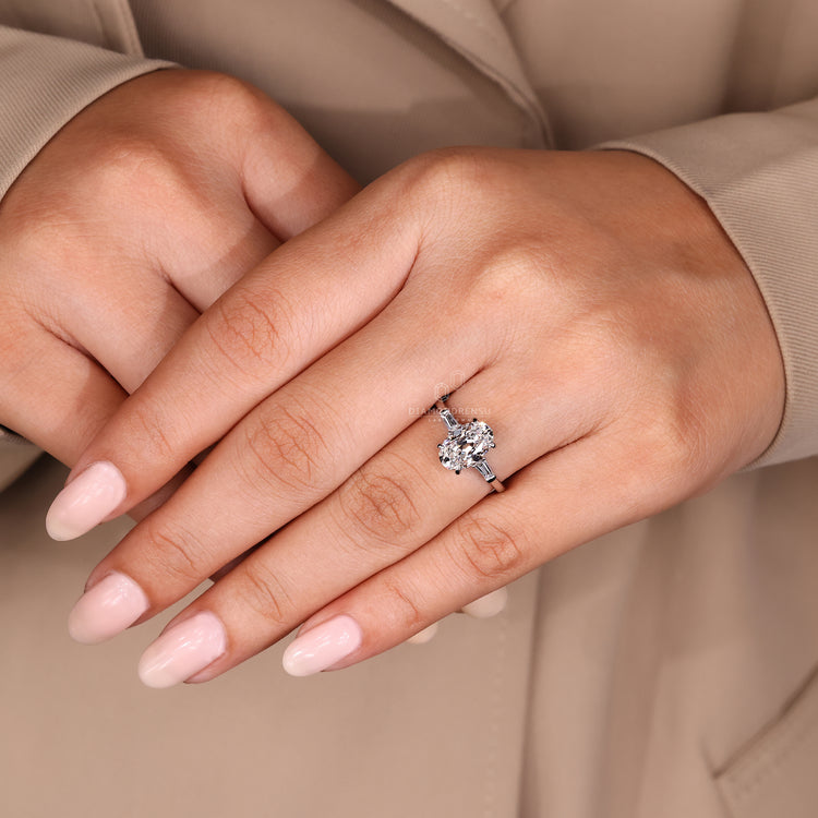 White gold diamond ring fits with buy engagement ring.
