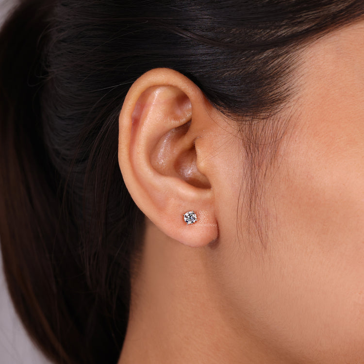 Rose Gold Stud Earrings 0.50 TCW in Round Cut