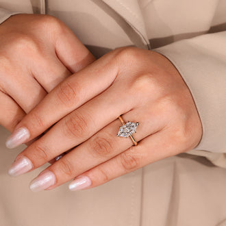 Yellow gold ring with a handmade finish.
