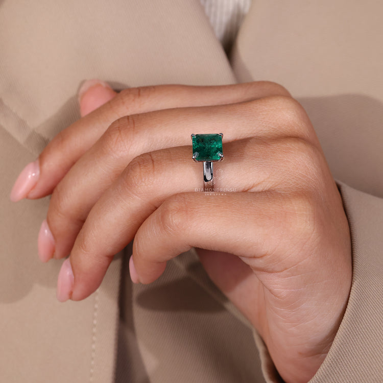 Four claw prong setting ring crafted in white gold.
