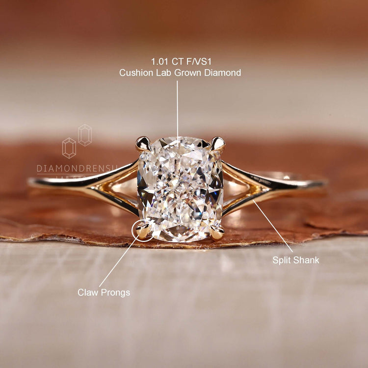 custom engagement ring