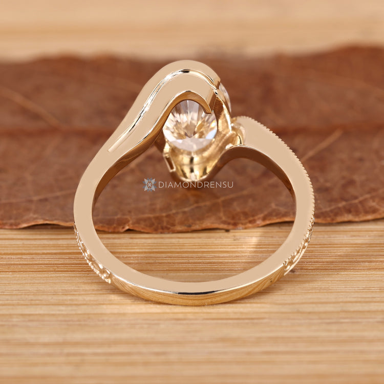 Handmade Art Deco diamond ring by Diamondrensu.