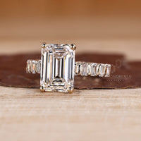 IGI certified emerald cut diamond ring by Diamondrensu.
