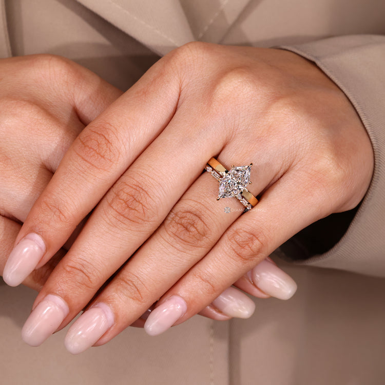 Diamondrensu presents a Dutch marquise wedding ring with hidden halo.