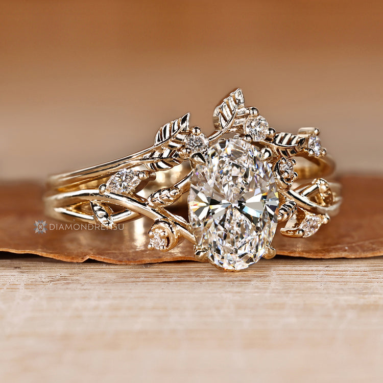 Oval bridal set with a curvy round band.
