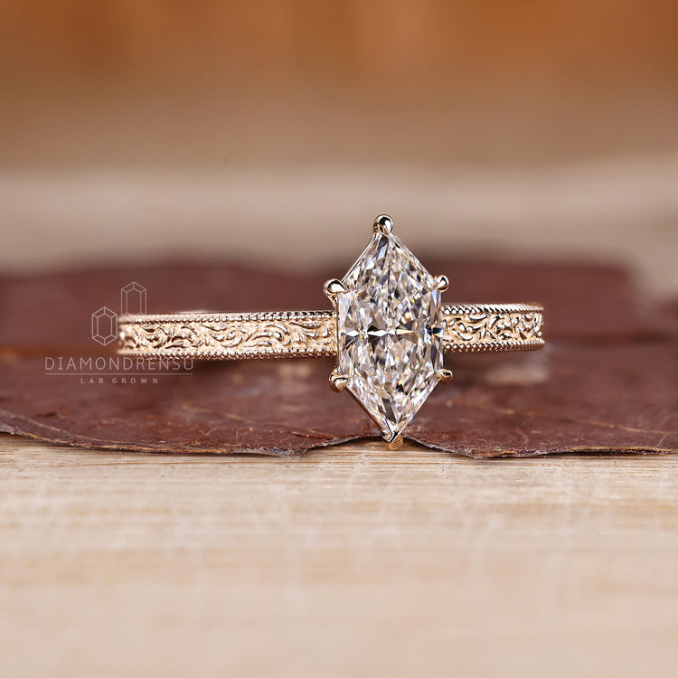 IGI certified Dutch marquise ring with vintage style design.