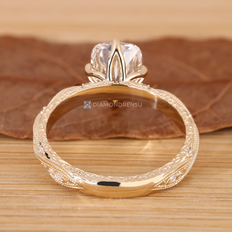 Handmade cushion cut diamond ring by Diamondrensu.