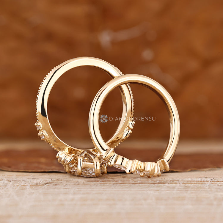 Marquise and round cut band pairs with the tiara style.