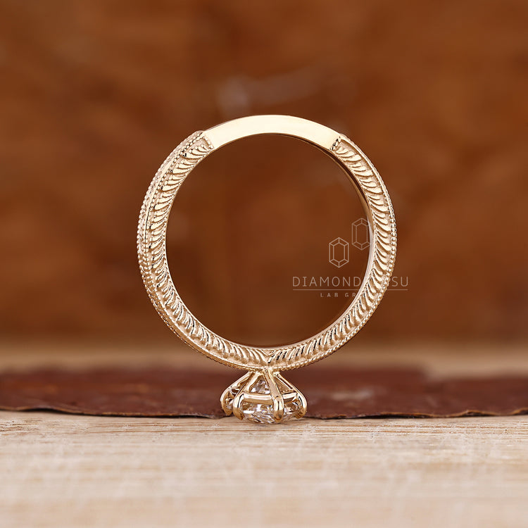 Handmade Dutch marquise engagement ring with Art Deco design.
