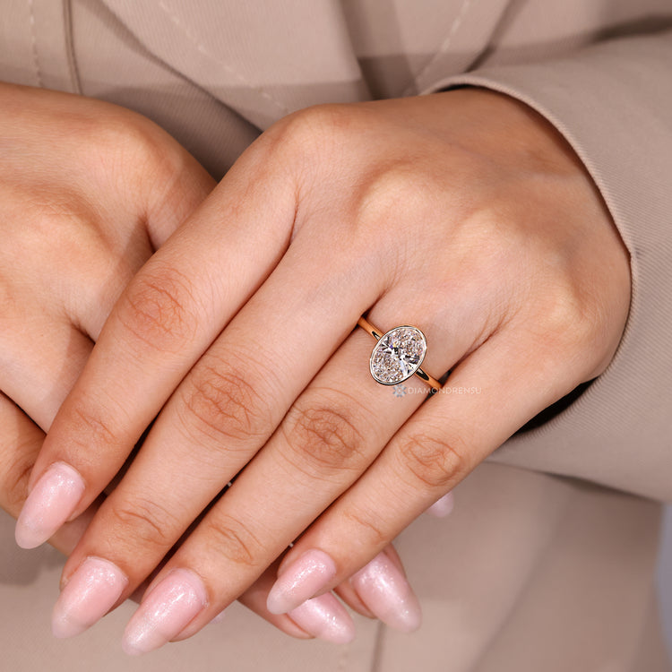 Handmade bezel engagement ring by Diamondrensu.