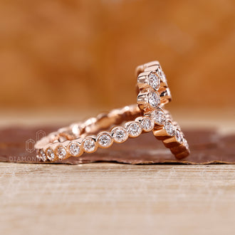Lab Grown Diamond heart shaped ring in rose gold.

