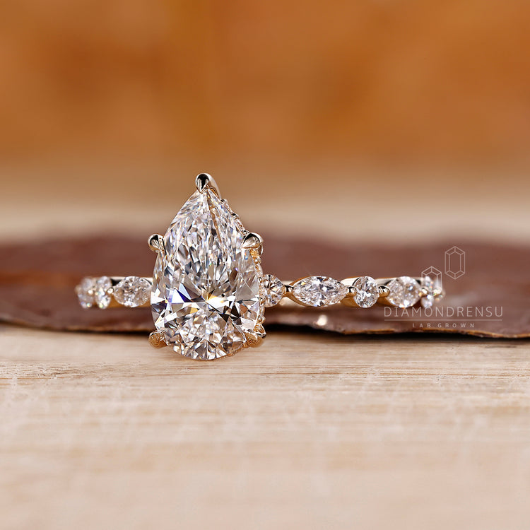 A hidden halo setting adds extra sparkle from beneath.
