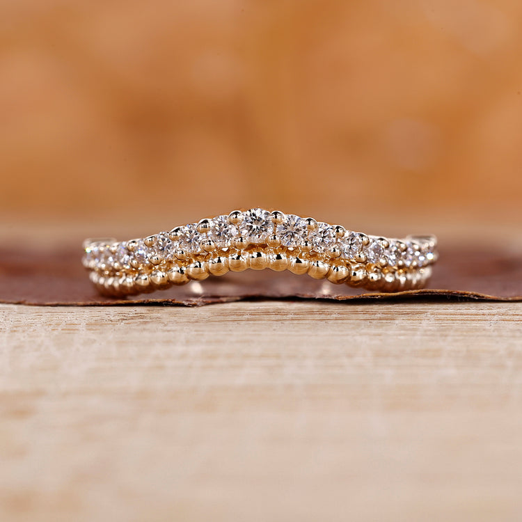 Milgrain Wedding Band in Yellow Gold with Curved Design
