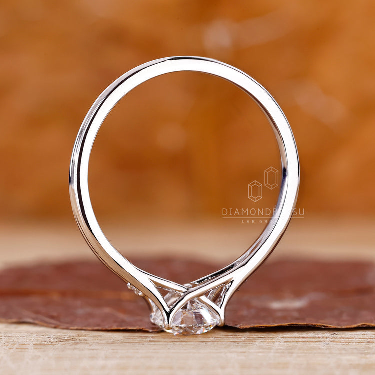 Split shank engagement ring round cut diamond diamondrensu engagement ring.
