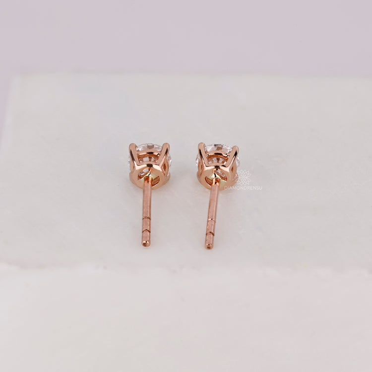 Rose Gold Stud Earrings 0.50 TCW in Round Cut