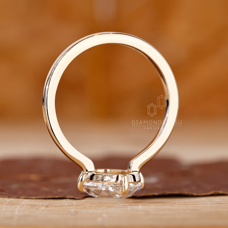 Buy diamond ring online with lab grown stones and IGI certification.

