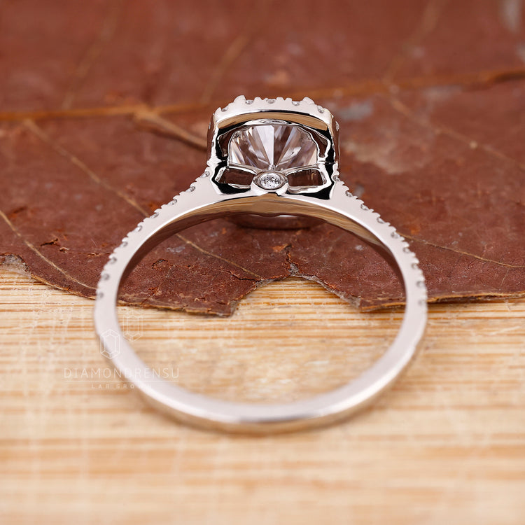 Lab grown diamond ring offering sustainable luxury.
