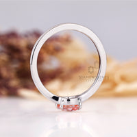 Round diamond ring highlighting exceptional clarity and a timeless design.
