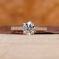 Round Diamond Engagement Ring Yellow Gold