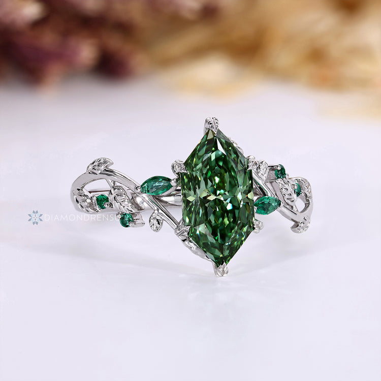 Nature inspired style enhances this Dutch marquise diamond ring.