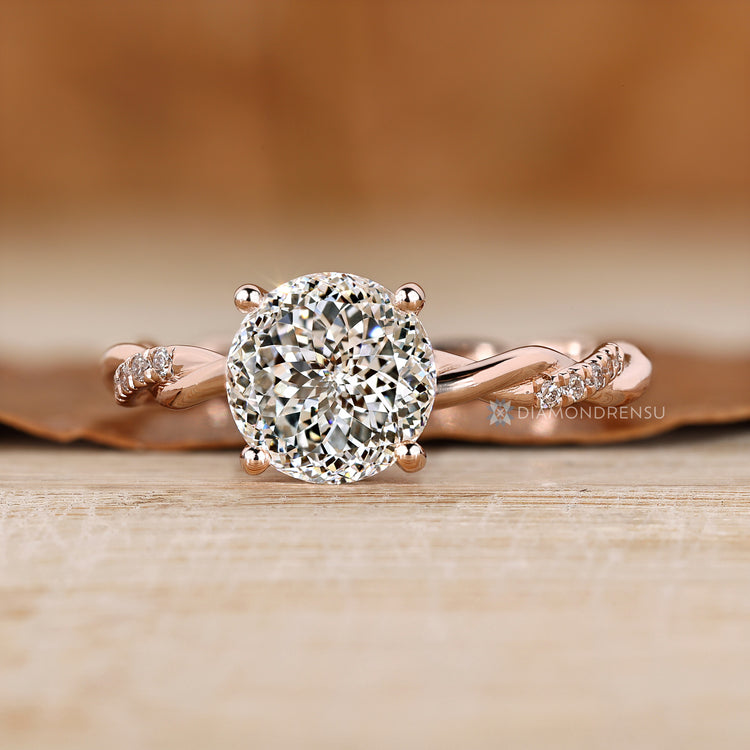 IGI certified lab grown diamond complements the hidden halo.