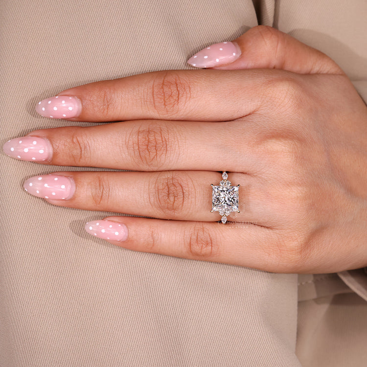 Diamondrensu handmade princess cut lab grown diamond ring.
