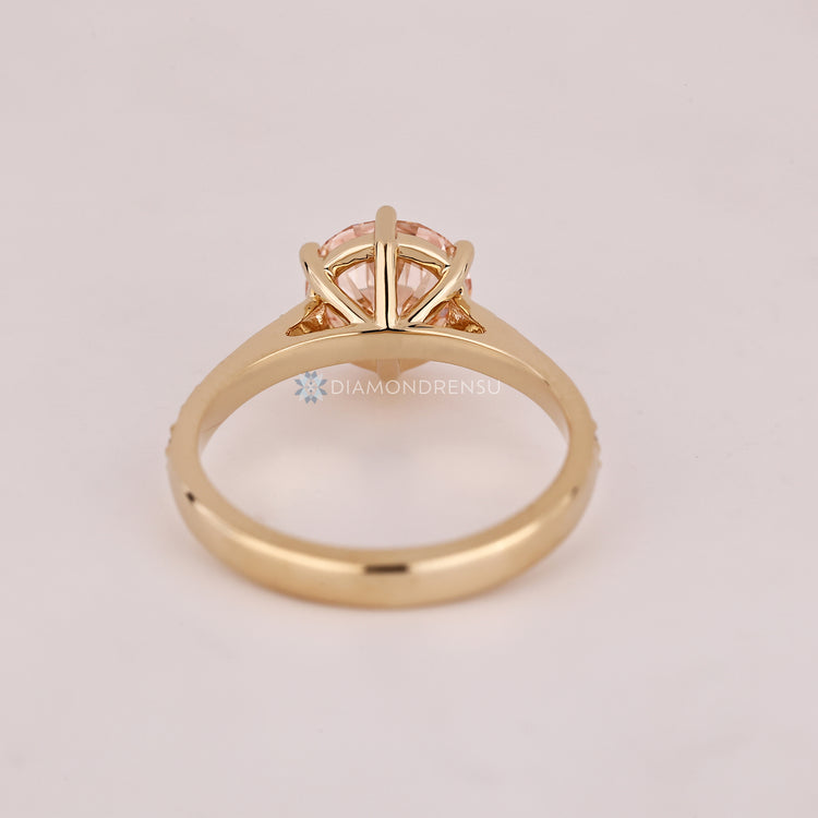 IGI certified lab grown diamond complements the pave style.