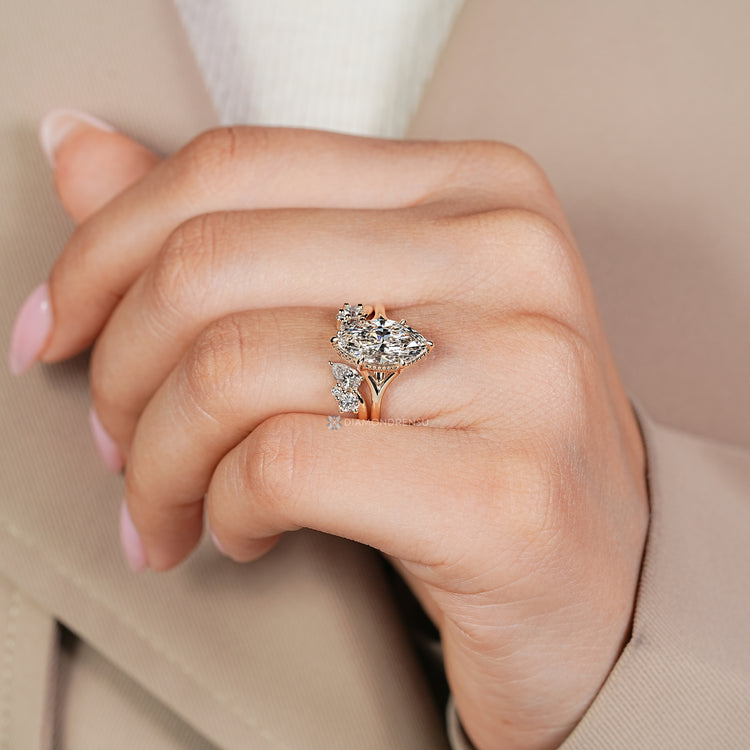 Curvy marquise bridal set in a solitaire style.