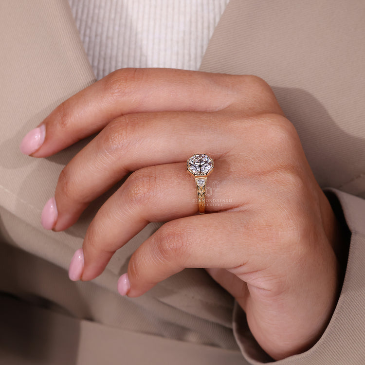 Old European Cut Diamond Ring With Eight Claw Prong Setting.
