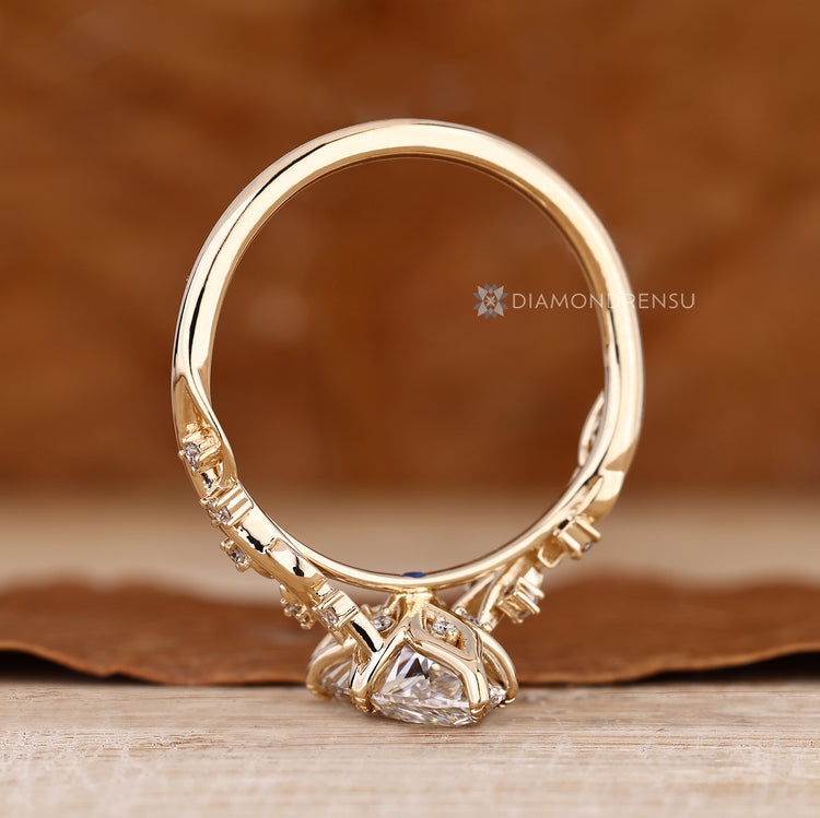 Handmade marquise engagement ring by Diamondrensu.