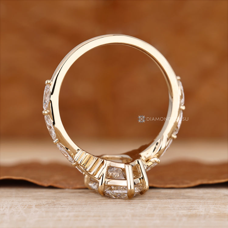 Diamondrensu handmade marquise cut diamond ring with Art Deco style.