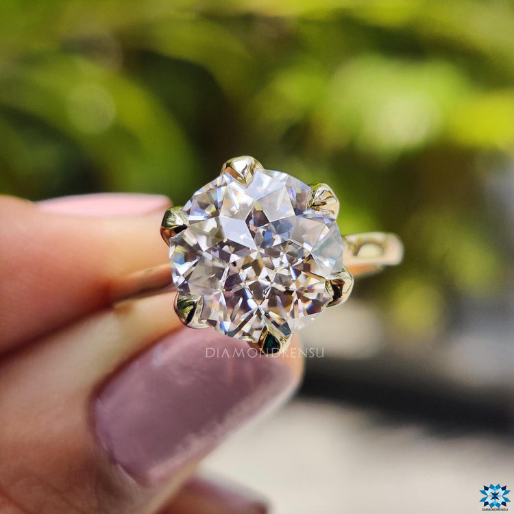 Cathedral setting ring with a sleek design.
