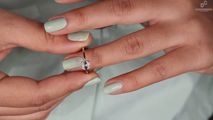 Lab grown diamond engagement ring