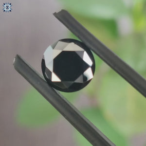 Round cut moissanite sparkling with loose moissanite stone.
