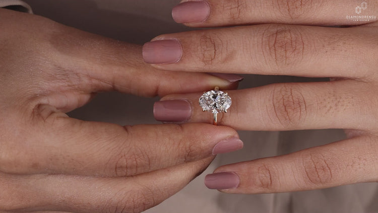 Lab grown diamond engagement ring